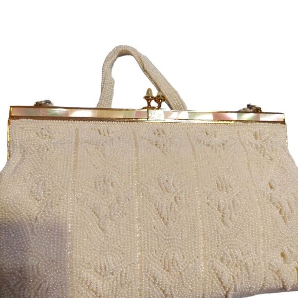 Vintage beaded Mother of Pearl evening purse - Picture 4 of 8